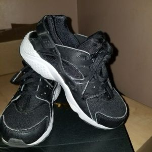 Nike Huarache Run 
